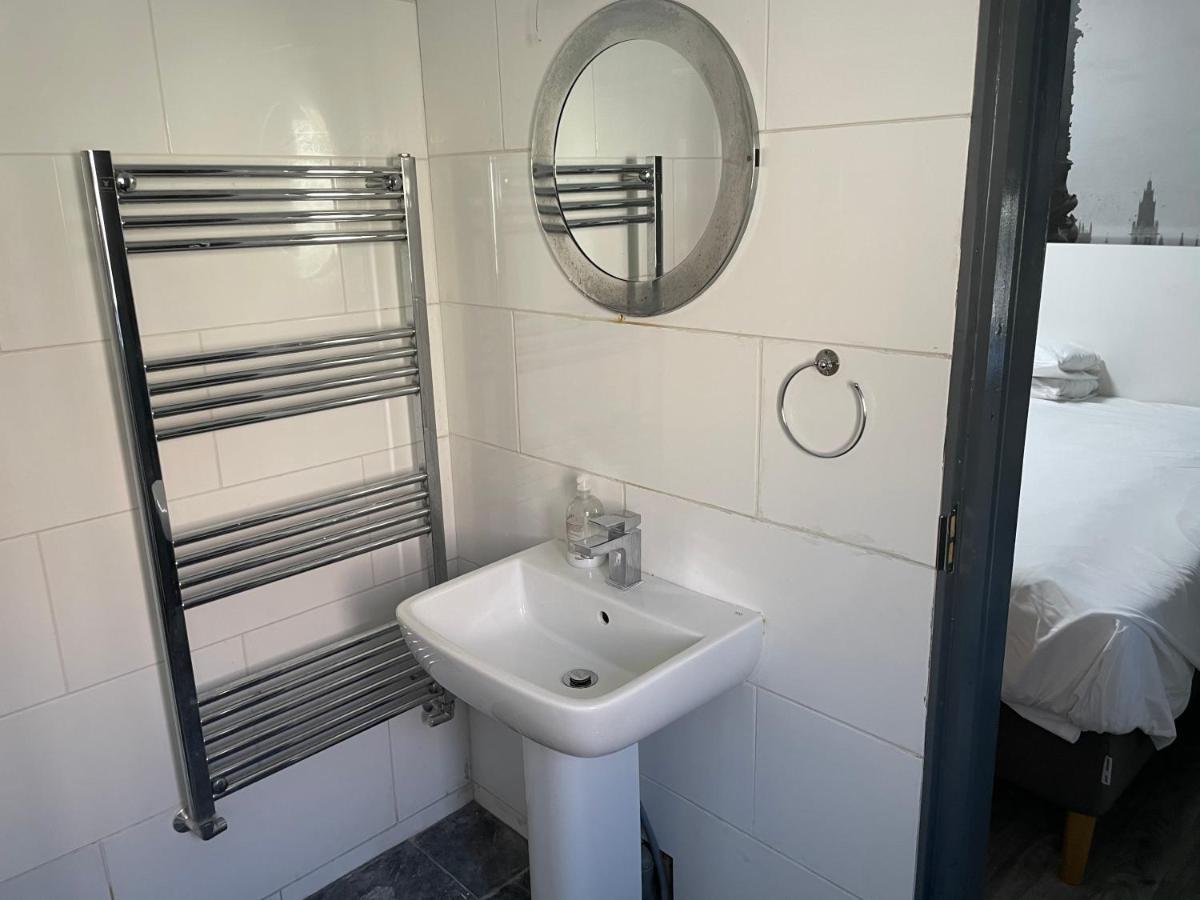 Barking Park Hotel מראה חיצוני תמונה