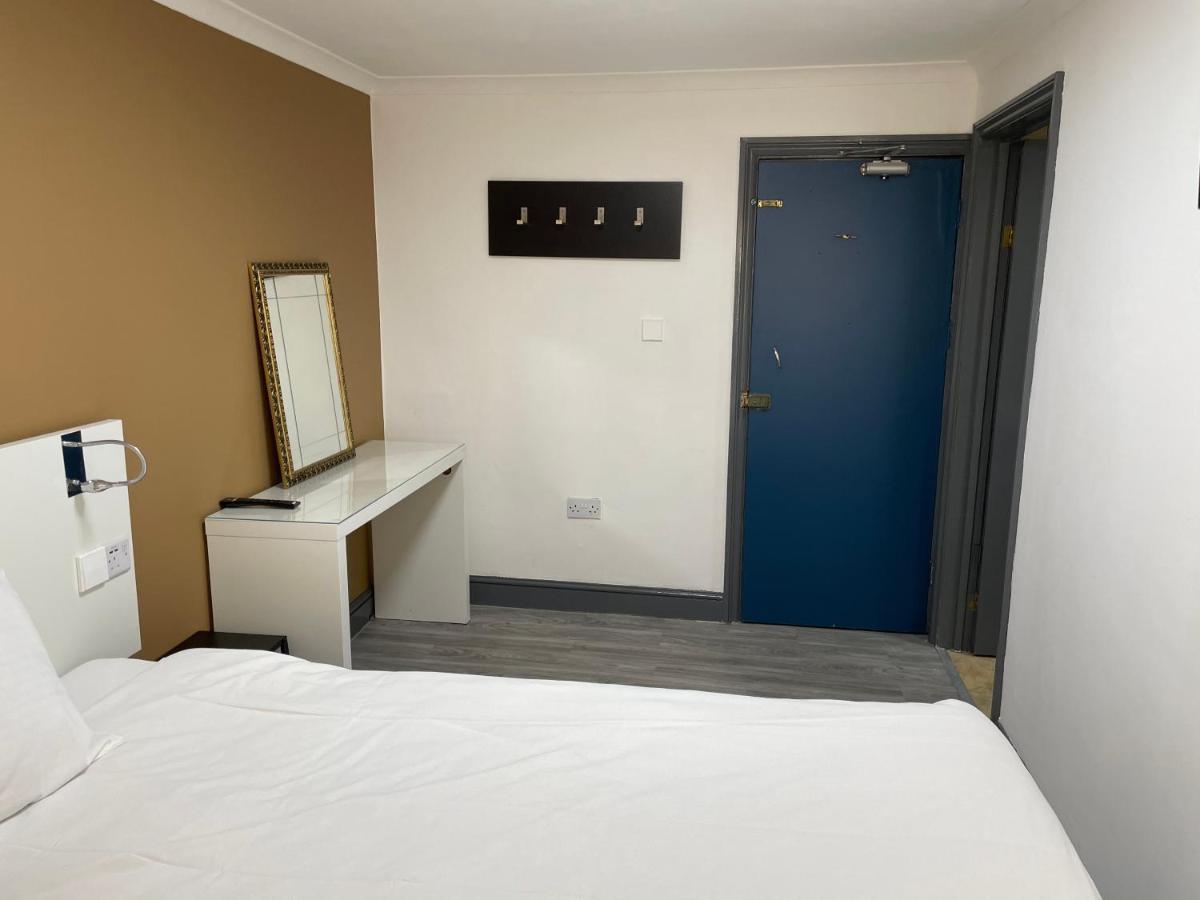 Barking Park Hotel מראה חיצוני תמונה