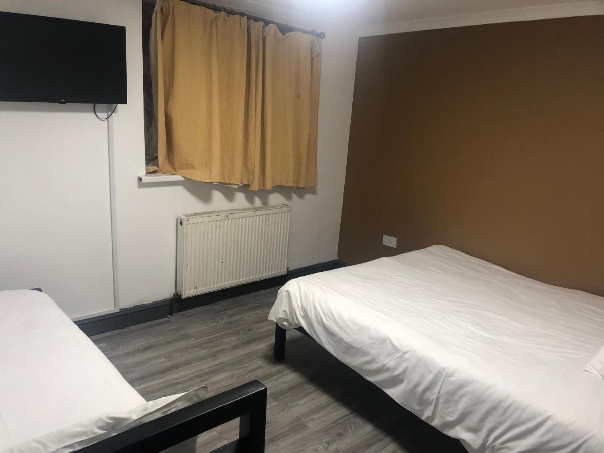 Barking Park Hotel מראה חיצוני תמונה